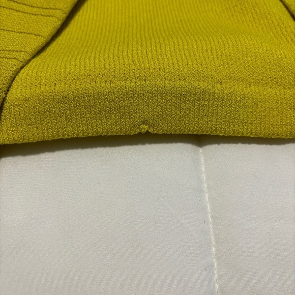 ST. JOHN HARVEST GOLD SWEATER SET FROM THE RESORT COLLECTION SIZE SMALL - Picture 8 of 12